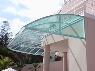 Toldo de policarbonato